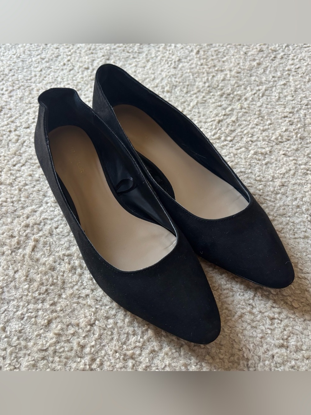 Ann Taylor Black suede Block heels pointed toe silver accent size 7.5